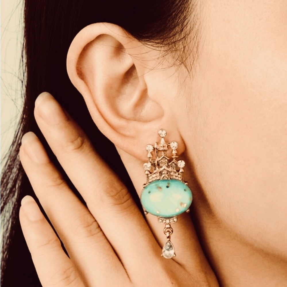 “Auroras Castle” Sleeping Beauty Disney Princess Magic Blue Globe Glitter Dangle - Picture 8 of 16